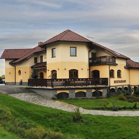 Penzion Stary Dvur Hotel Nové Dvory Екстериор снимка